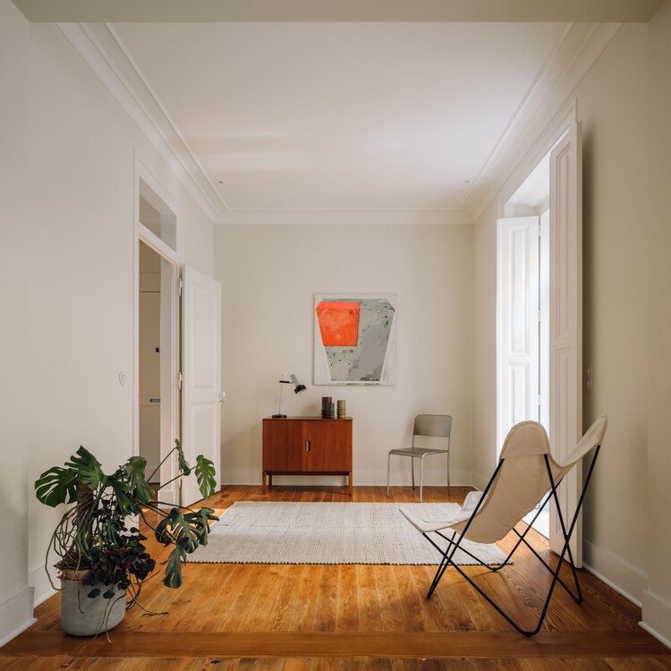 TB5 House / Constante Design - Интерьерная фотография, дерево, стул