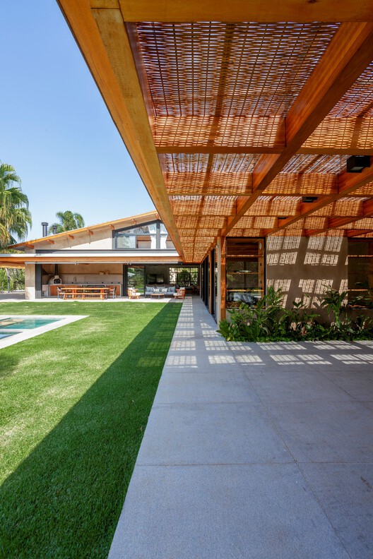 Дом CF / Sandra Sayeg Tranchesi Arquitetura - изображение 21 из 36