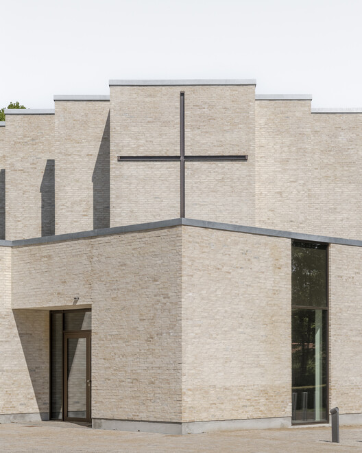 Церковь Højvangen / Henning Larsen + Espen Surnevik - Внешняя фотография
