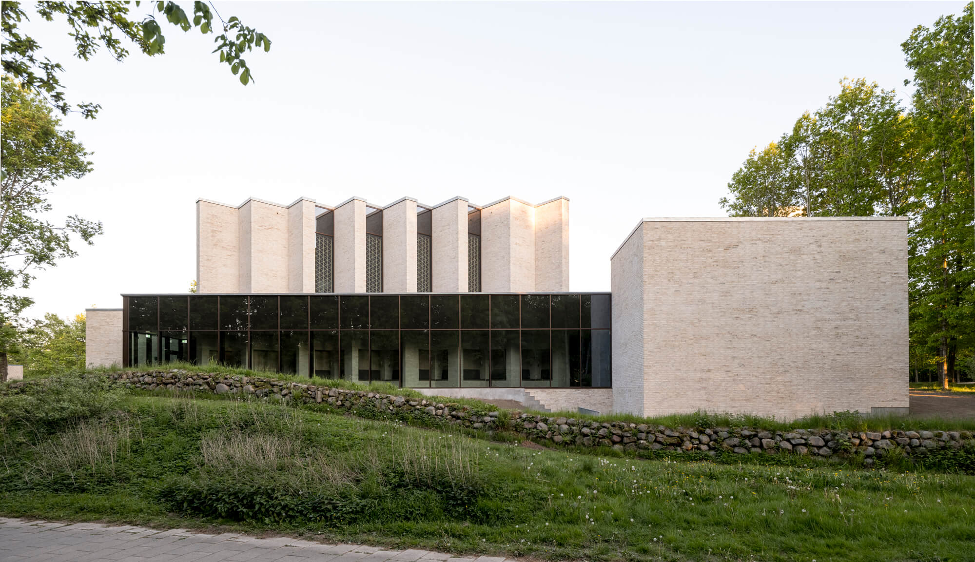 Церковь Højvangen / Henning Larsen + Espen Surnevik