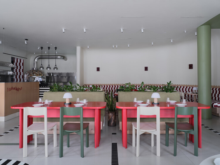 Pasta La Vista Bistro / Naaw - Интерьерная фотография, столовая, стол, стул