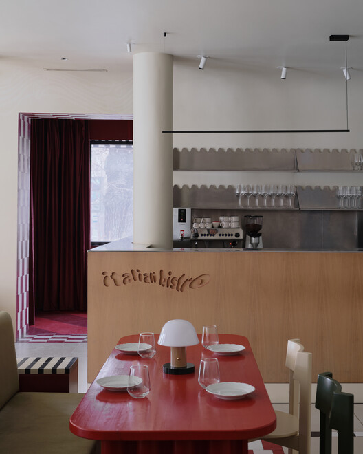 Pasta La Vista Bistro / Naaw - Интерьерная фотография, стул