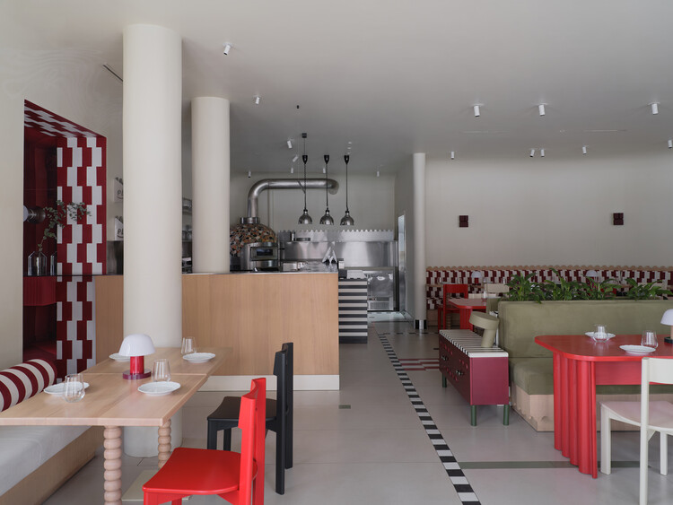 Pasta La Vista Bistro / Naaw - Интерьерная фотография, стул
