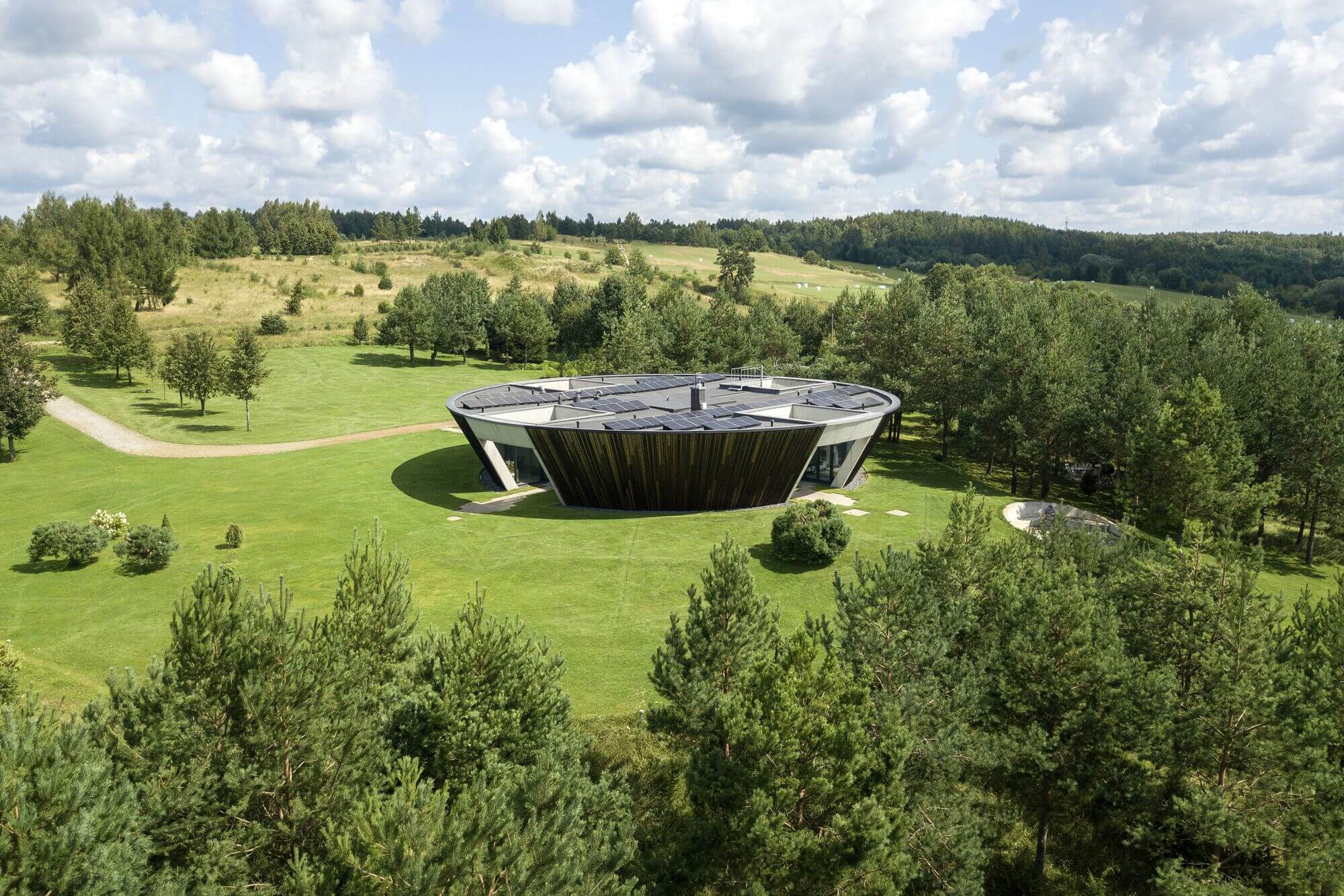 Villa o / ycl Studio