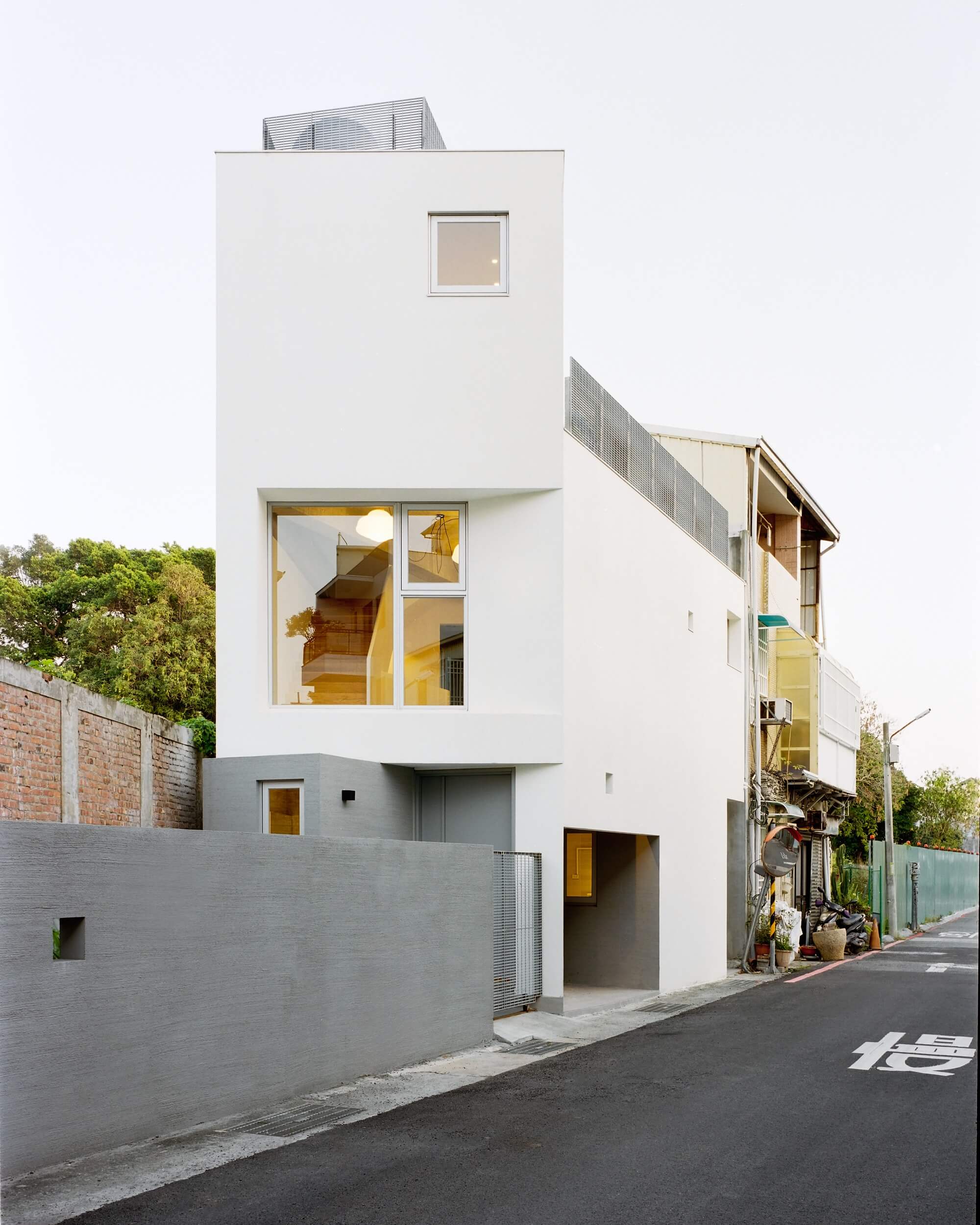 Triangle House / Metrics Architecture Studio