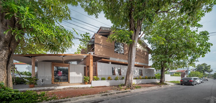 Kunst Ayutthaya / Bodinchapa Architects - Экстерьерная фотография, балкон