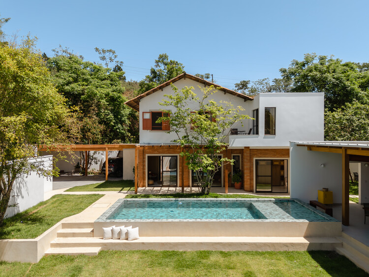 House Groviola / Sertão Arquitetos - внешняя фотография, дверь, балкон, сад