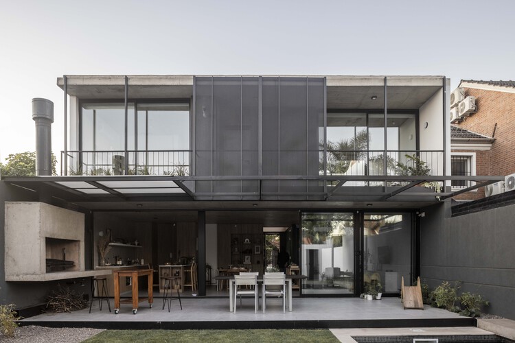 Olivos House / Estudio Glad - изображение 1 из 38