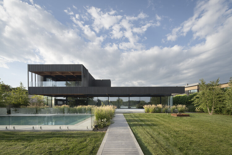Резиденция Terrebonne / Saucier + Perrotte Architectes - Внешняя фотография