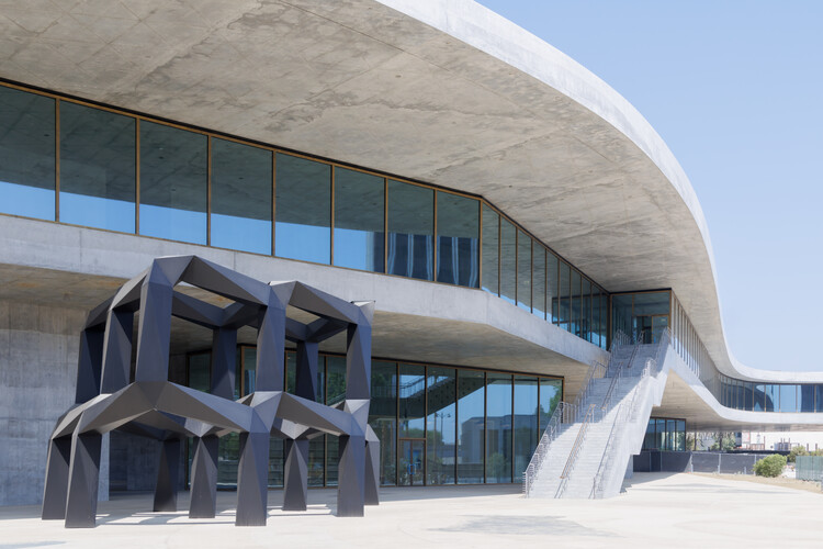 Сначала посмотрите на галереи Lacma David Geffen, разработанные Питером Зумтор - изображение 3 из 12